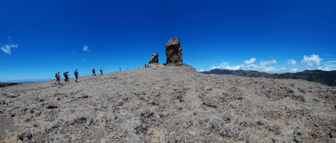 Plattform des Roque Nublo mit dem Frosch und dem Felsen des Nublo
