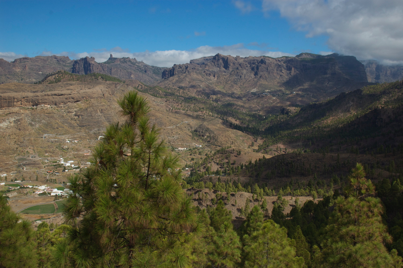 Ausblick auf das Zentrum von Gran Canaria mit dem Roque Nublo