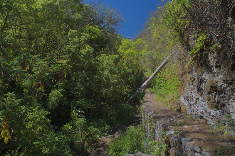 Wanderung an den Wasserleitung im Barranco de la Virgen
