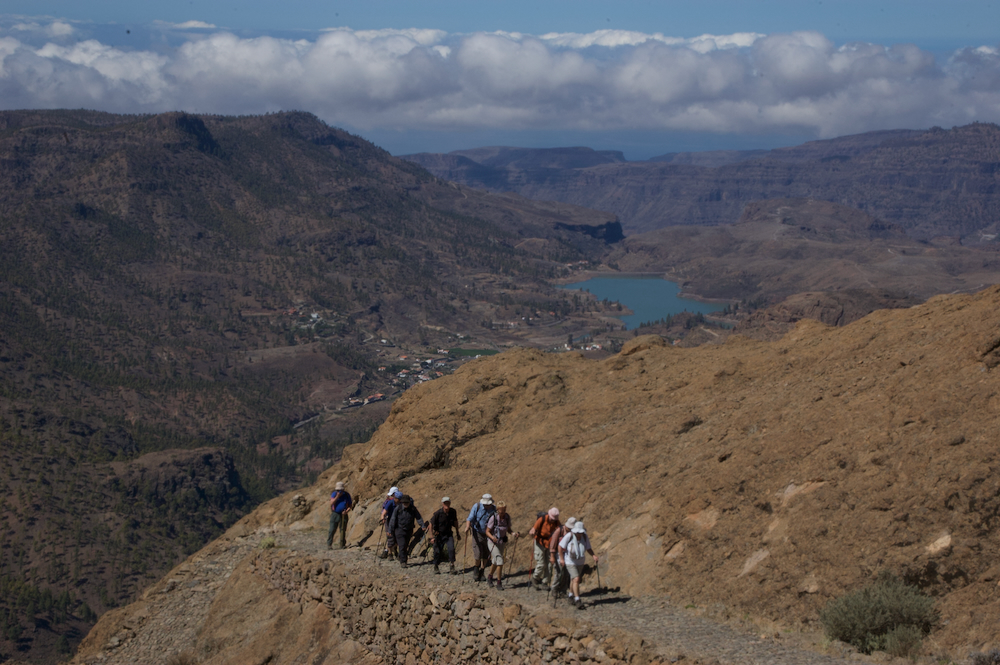 Wanderführer mit einer Gruppe im Süden von Gran Canaria.
